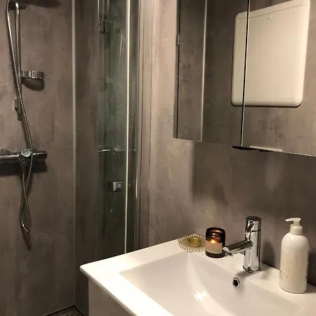 Apartment Above Bryggen With Local Charm *